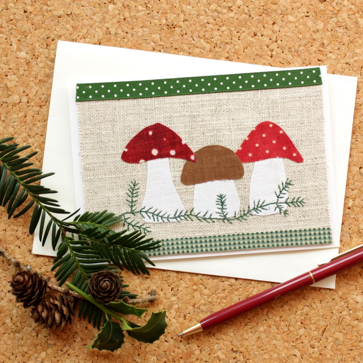 Weihnachtskarte mit Pilzen