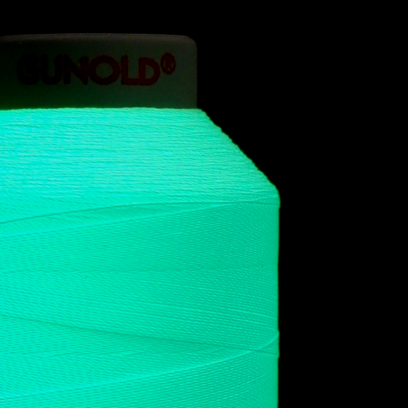 GLOWY 40 - glow in the dark