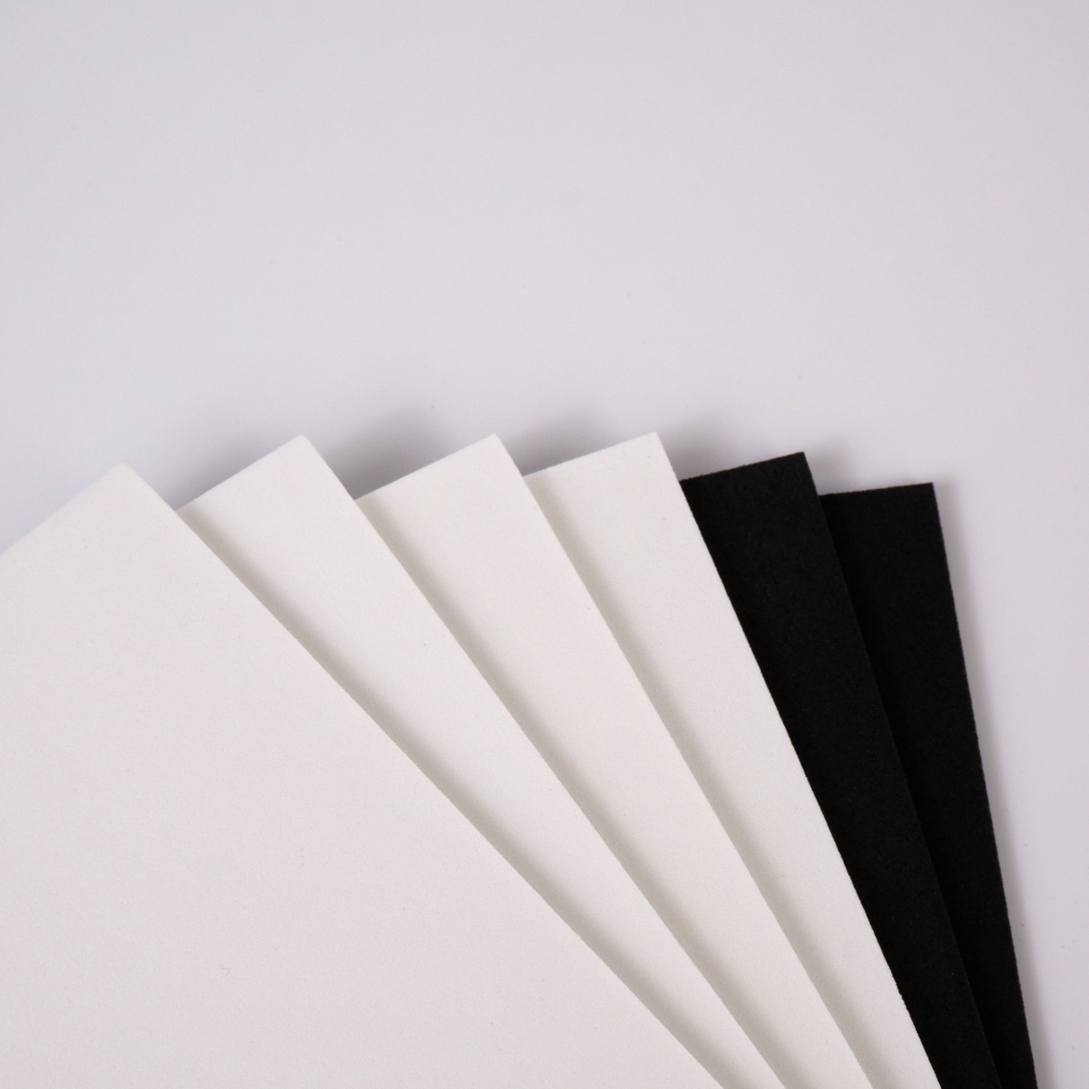 SULKY PUFFY hard Assortment, 4 x white, 2 x
black